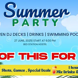  Hostal Bed Station & Pool Bar 