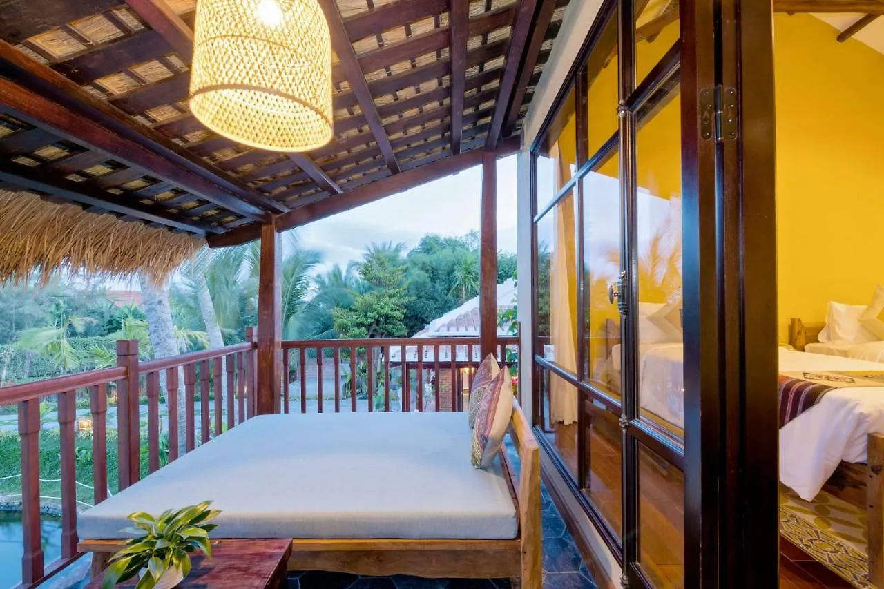 Zest Resort & Spa Хойан